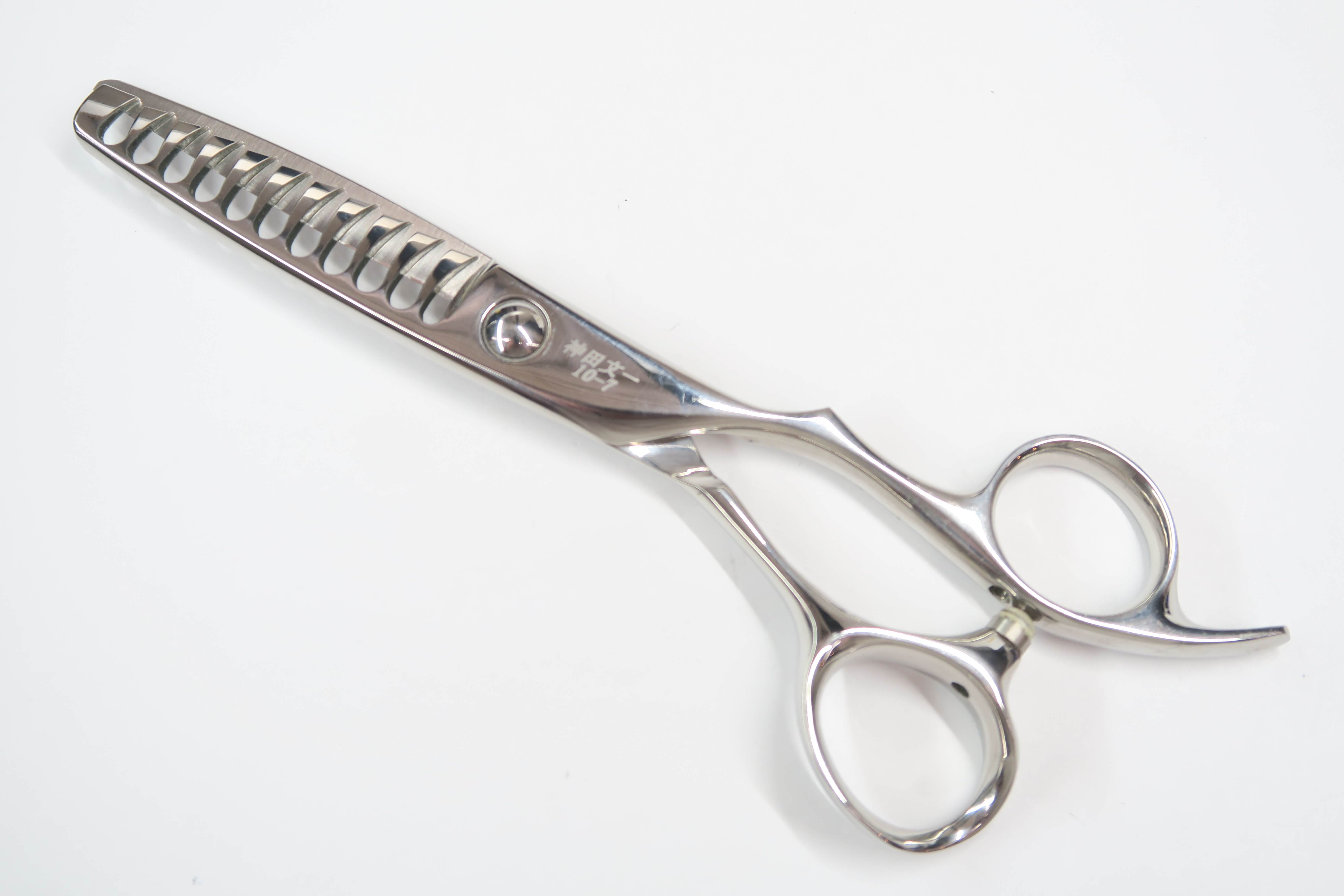 【匿名発送】HIKARI 光　カットシザー E-7 ケース　おまけ付き 新品 在庫有 【光シザー HIKARI scissors】E-7 シザー ハサミ 鋏